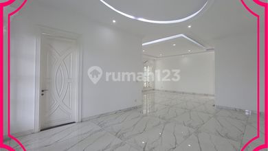 Jual Rumah Bagus Luas 450 m2 di Batununggal, Bandung