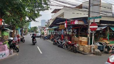 Tanah Luas 486 m2 Lokasi Strategis Tomang, Dijual Murah