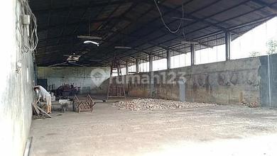 Tanah Bisnis Dekat Jalan Raya Kawasan Karawaci