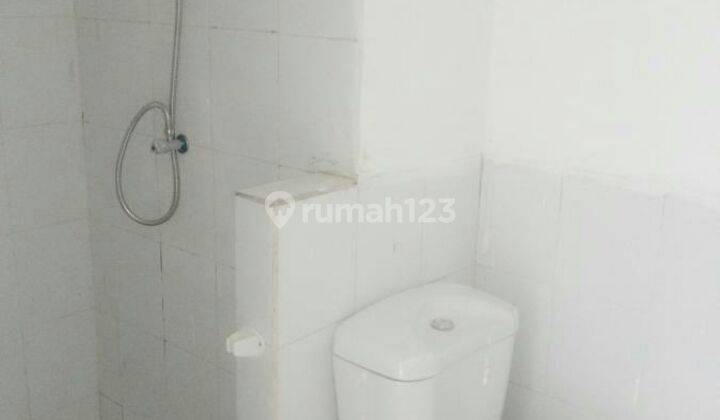 MURAH !!!! Apartemen baru, view kolam renang,  nego sampai jadi 2