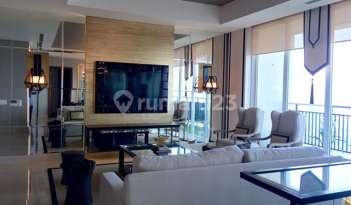 For Rent 4-Bedroom Apartment with Private Lift at Pakubuwono Signature Jakarta 2