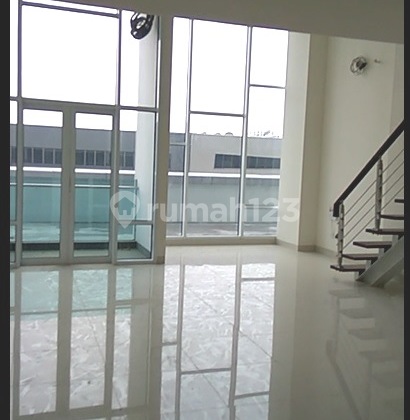 PREMIUM OFFICE SOHO BROOKLYN @ ALAM SUTERA, TANGERANG 1