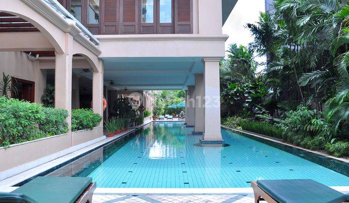 Apartment Menteng Executive, ex US embassy, unfurnish 149 m3 (semi gross 160m2) 3 BR, View Swimming Pool 2