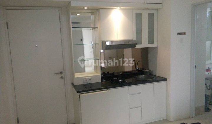 Bassura City 3 BR, Hoek, tower Flamboyan, lantai 9,  Furnished.. 1