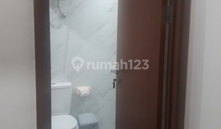 Interior Modern Well Renovated Furnised Apartemen Sahid Sudirman Residence ,with Best Price With Package ++ Electric Internet Water Day Cleaning 2