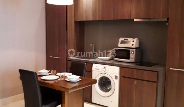 Lux dan interior Modern Apartemen  Resident 8@ Senopati 1  dan 2 Bedrom with package Electric + water + Internet + Tv cable 2