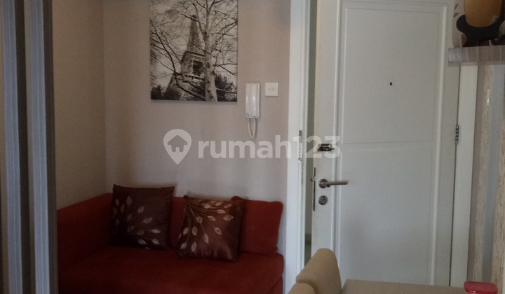 Green Lake Street apartment, 36 square meters, 2 bedrooms fully furnished, low floor.