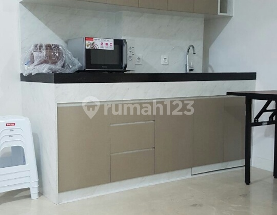 apartemen full furnish tengah kota jual cepat 