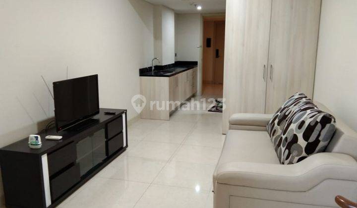 Apartemen Warhol Kosongan 2