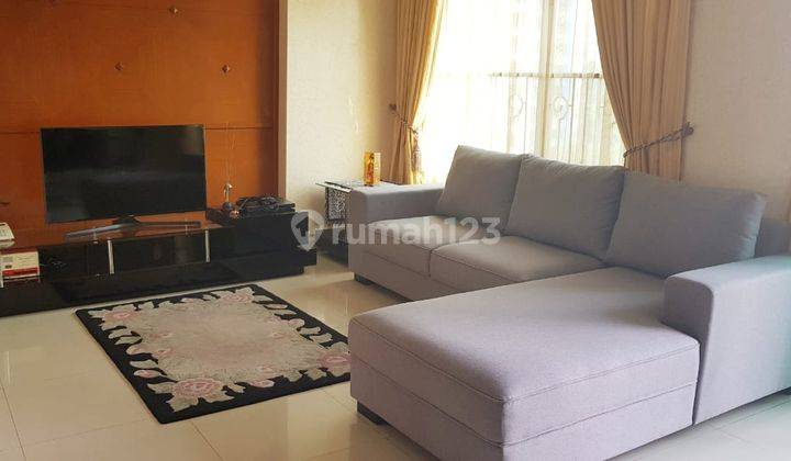 Apartemen Hampton Park 3 Bedrooms 1