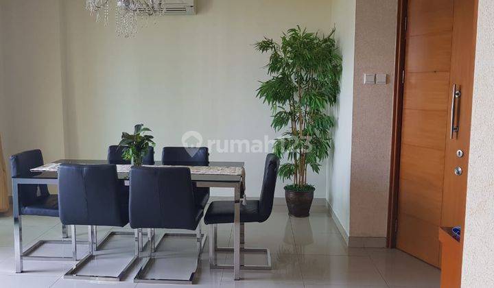 Apartemen Hampton Park 3 Bedrooms 2