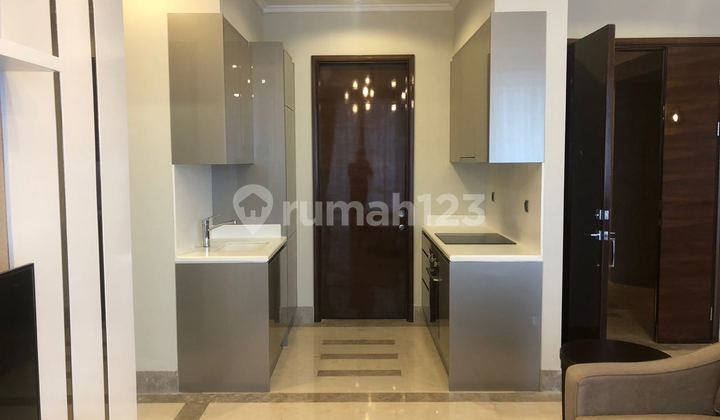 APARTMENT DISTRICT 8 SCBD, LUXURY NEW FURNISHED + NEW INTERIOR SIZE 105 M, 2 BR 2
