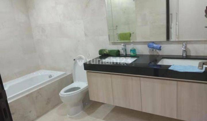 Apartemen Fourwinds Senayan 3 kamar tidur full furnished 2