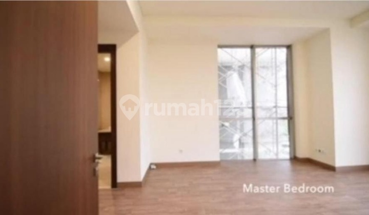 Luxurious Pakubuwono Spring Apartment in Strategic Area 2