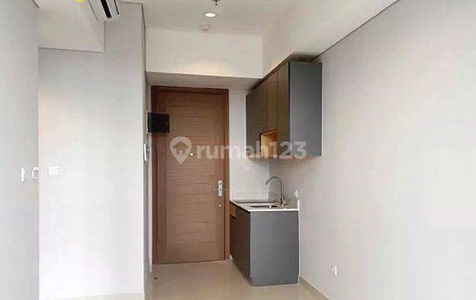 Apartemen Taman Anggrek Residences, LOKASI di CORNER, VIEW Swimmig POOL, PASTI UNTUNG! 2