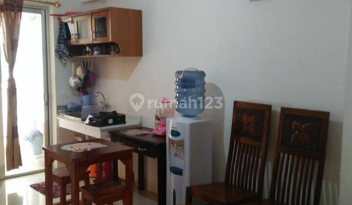 Apartemen lantai 8 , basura city , jakarta timur 2