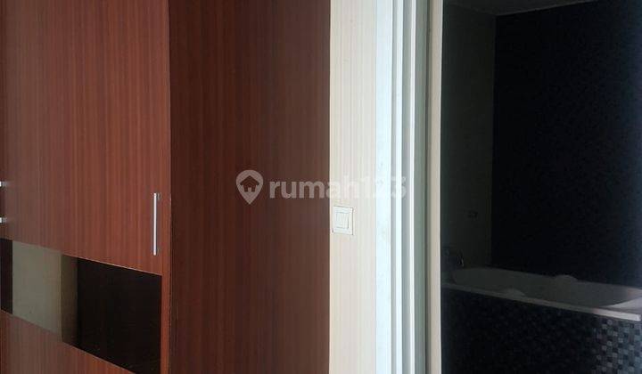 APARTEMEN THE VUE Ciputra world 2 Bed room semi furnish di bawah harga pasar 1