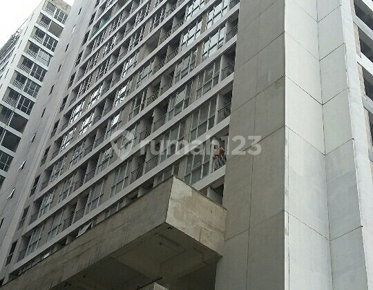 Apartemen sangat strategis nempel stasiun UI 1