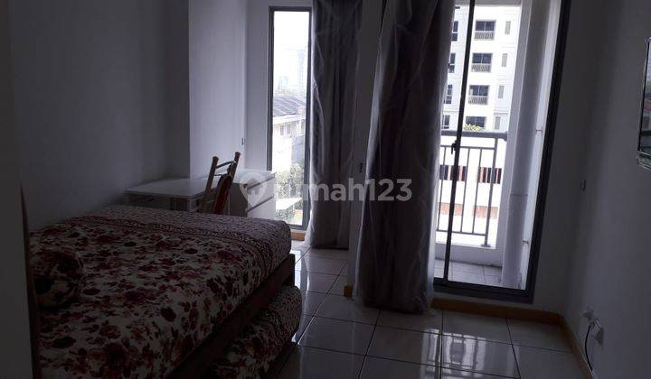 Nyaman aman, studio midtown, view city n kolam renang, jalan kaki ke SMS 2