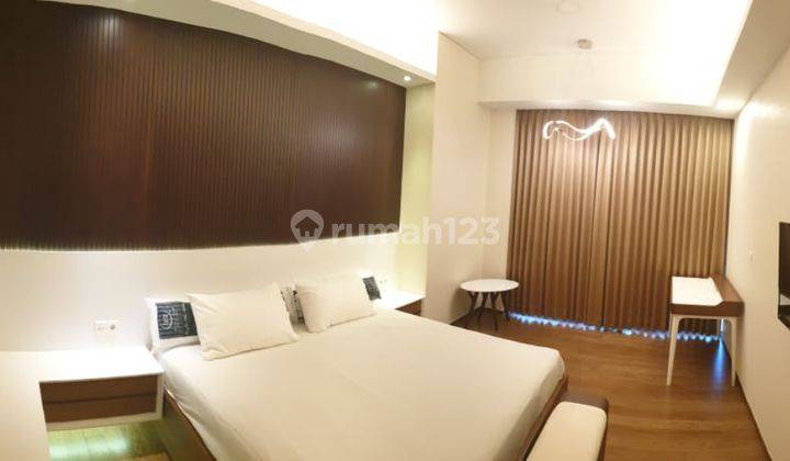 Baru upgrade dari standard menjadi luxurious, unblocking view, facing sudirman, lantai tinggi, modern design, 3BR, 2