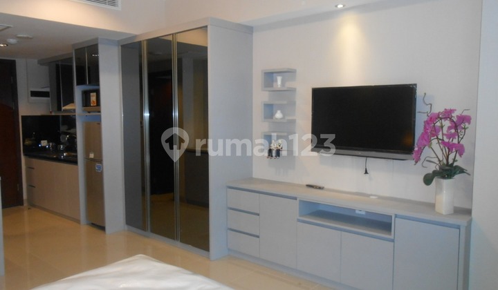 U residence studio towerr 1 dkt uph