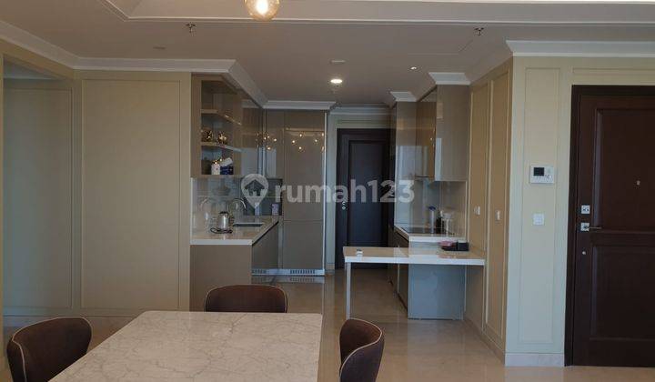 Apartemen 3 bed rooms dgn private lift dsn full furnished harga nego 2