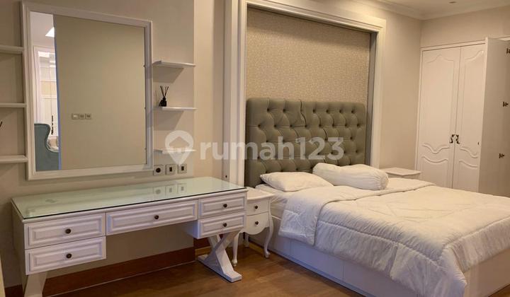 Apartment Mewah Residence 8 Senopai 1BR 94 Sqm Furnished 2