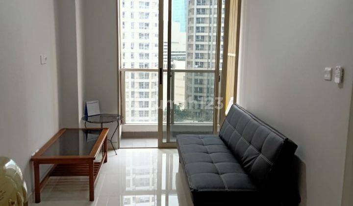 Apartemen 2BR Taman Anggrek Residences Furnished Simpel di Tanjung Duren 2