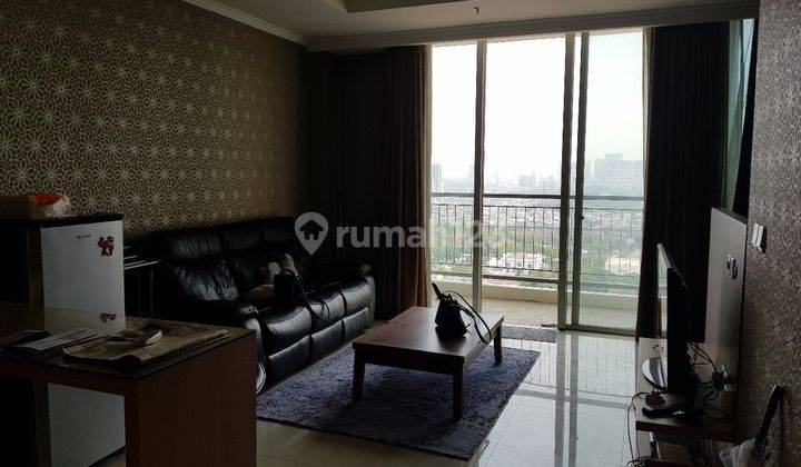 Apartment bagus dengan view kolam renang 2