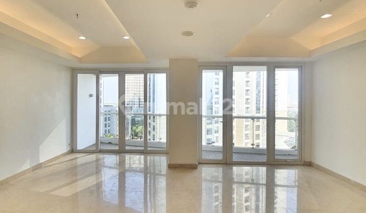 Jual Royale Springhill Apartemen 3 Bedroom Luas 192 Meter Jual Royale Springhill Apartemen 3 Bedroom Luas 192 Meter