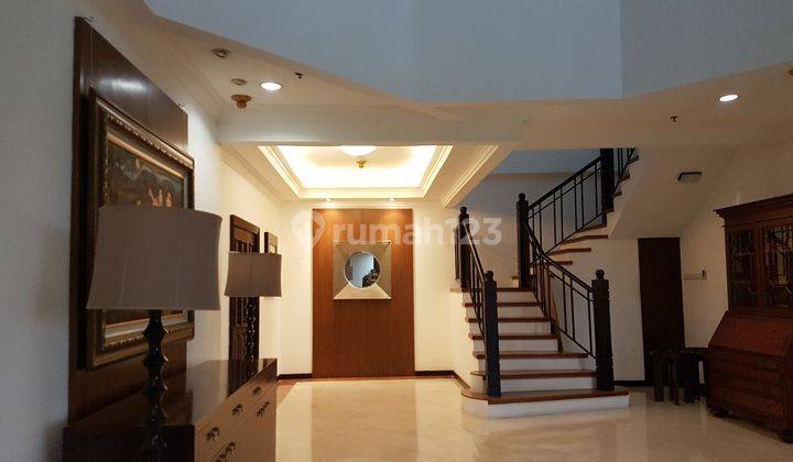 penthouse Apartemen Sudirman Tower Condomunium. 339 m2. 3BR 2