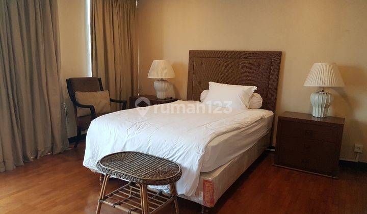 penthouse Apartemen Sudirman Tower Condomunium. 339 m2. 3BR 1