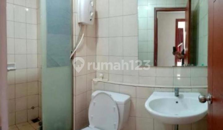  Apartemen Royal Mediterania Garden 2 Kamar Tidur (42 m2) Furnished Bagus Sekali, Only 70 Juta/Tahun, Tanjung Duren, Jakarta Barat 2