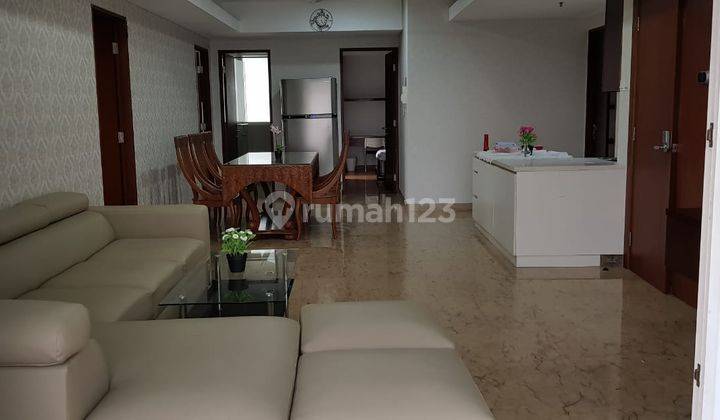 Apartemen Spring Hills 196 m2 Private Lift View Golf Kemayoran 2