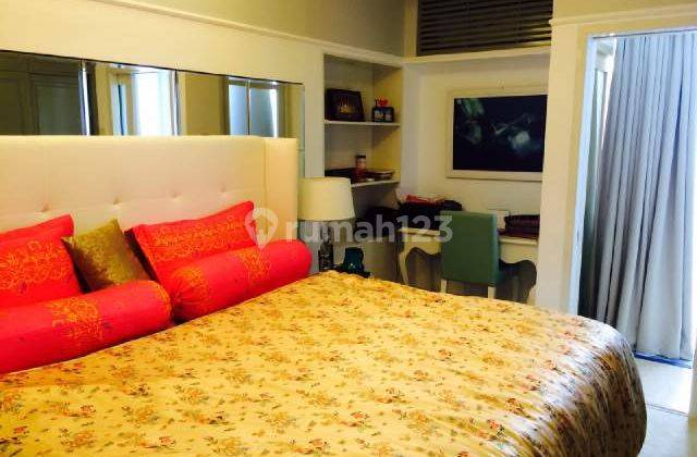 Akses dekat ke tengah kota, Apartemen dengan Private Living Room 2