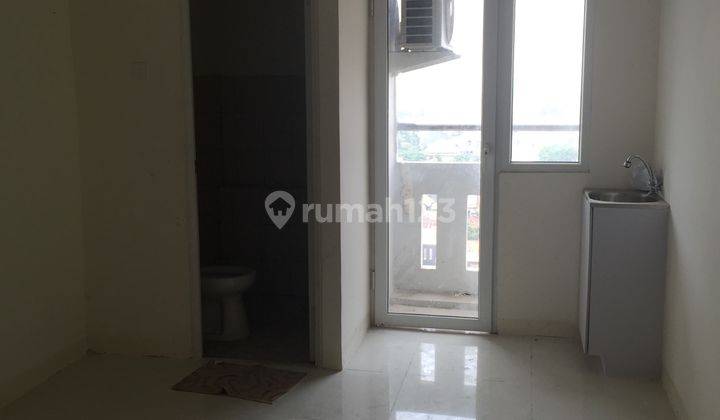 The Green Pramuka Apartement 1 BR Unfurnished Bagus 1