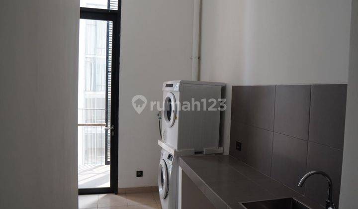 Luxury Apartement Senopati Suites, 3BR + 1 Study Room 2