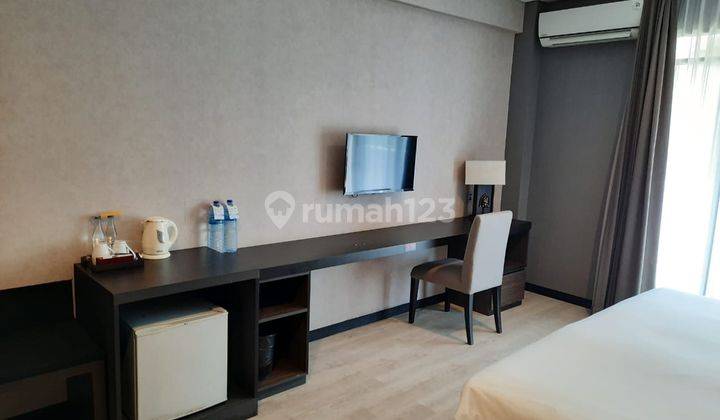 Luxurious Apartment Complete with Swimming Pool Facilities, Restaurant, etc. near Kuta Tourist Attractions 2