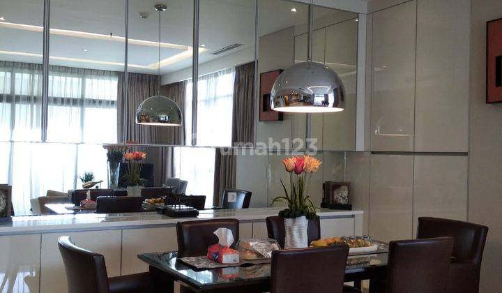 SENOPATI SUITES With PRIVATE LIFT, 2 BEDROOMS, With DOUBLE VIEW 1