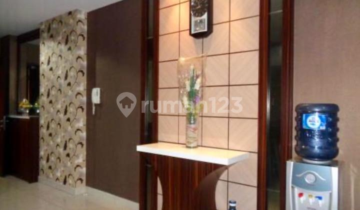 Apartemen Central Park Residences Furnished Bagus 2BR (77 sqm) View City, 2,450M, Central Park, Jakarta Barat 1