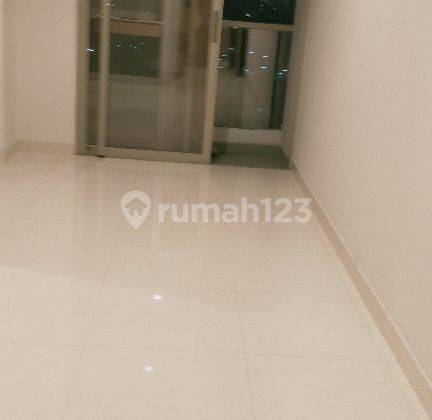 Semi furnish apartemen Taman Anggrek Residences Jakarta Barat 2