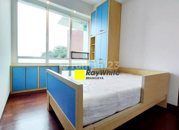 Apartemen di Kemang Village, Tower Tiffany, Siap Huni, Semi Furnished, 4 Bedrooms 2