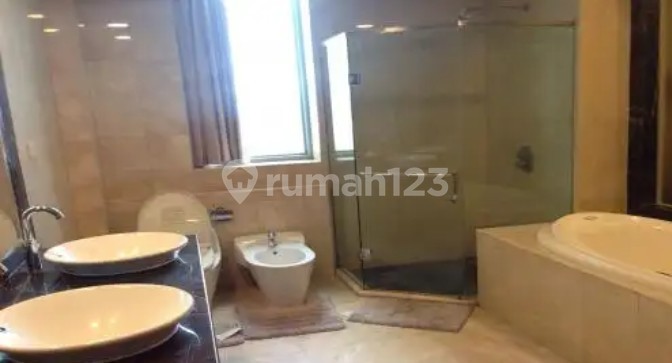 Senayan City Residence Fully Furnished, Size 235 Sqm 2