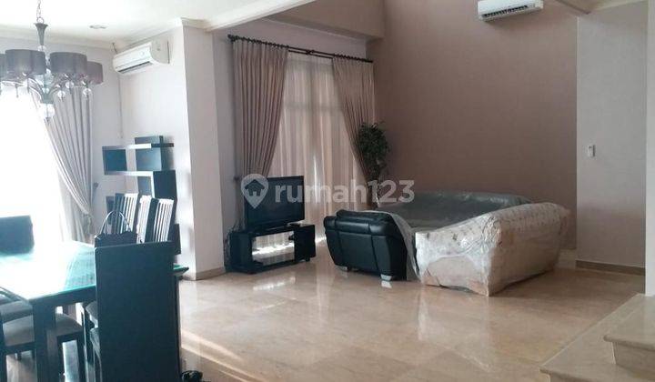 Apartemen Junior Penthouse in Senayan Residence 1