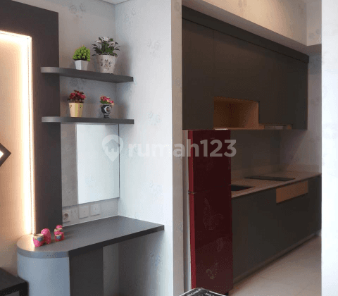 Studio full furnish Taman Anggrek Residences, Jakarta Barat 1