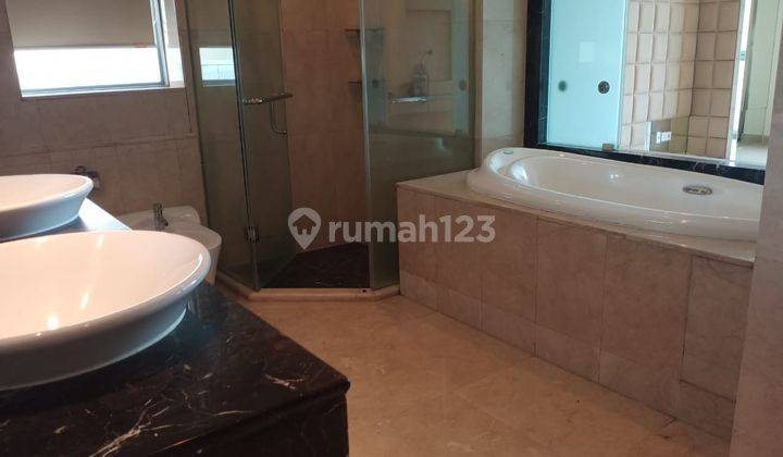 Apartment Senayan Residence Middle Floor ,Un Furnished ,Unit Terawat 2