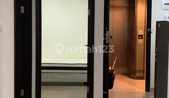 Apartemen Menteng Park 2 BR siap huni di Cikini, Jakarta