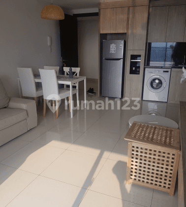 apartemen full furnished minimalis, rapi, mtown signature 2