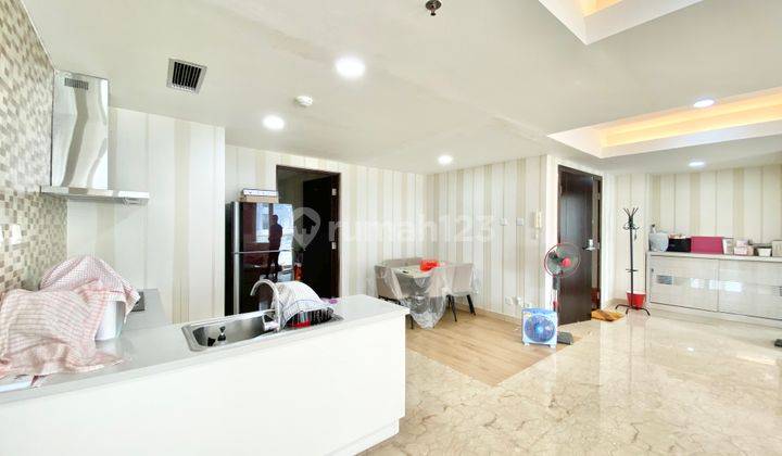 Apartemen springhill 3 kamar tower bulgary 192 meter pool view 2