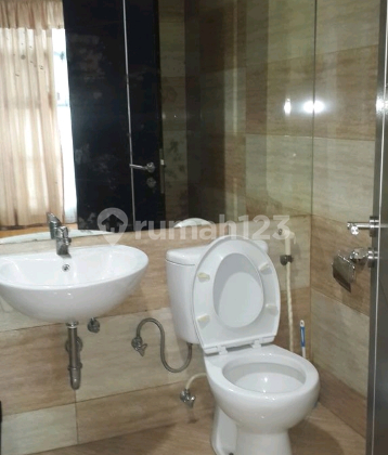 Ready-to-occupy apartment in CBD Pluit 2